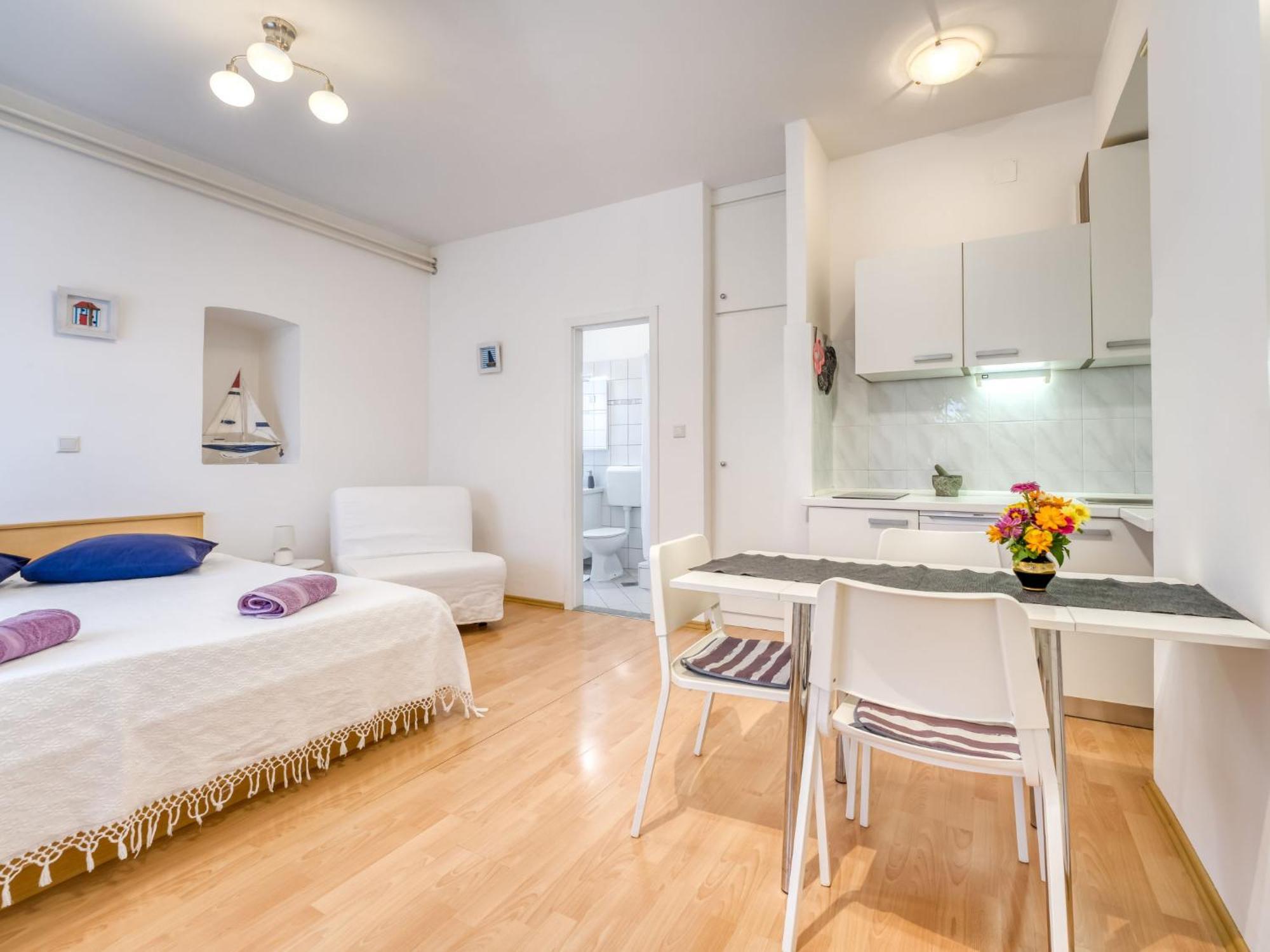 Apartment Emil By Interhome Lovran Eksteriør bilde